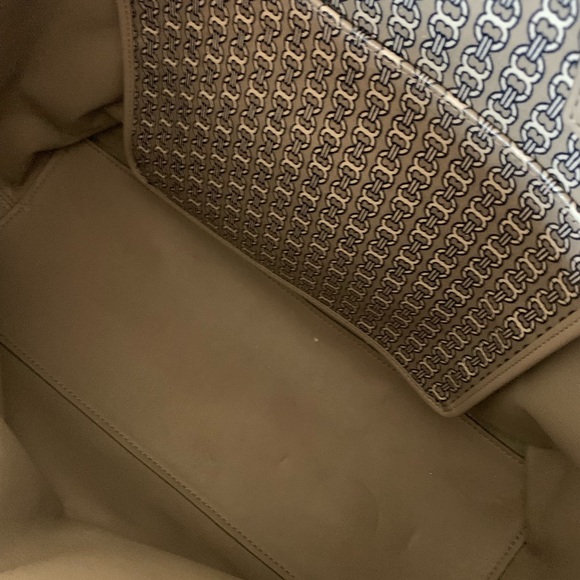 Tory Burch Gemini Link Tote - Picture 7 of 9